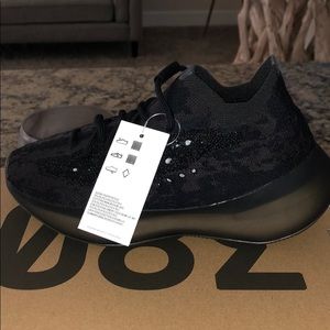 AUTHENTIC yeezy boost 380 ONYX size 5